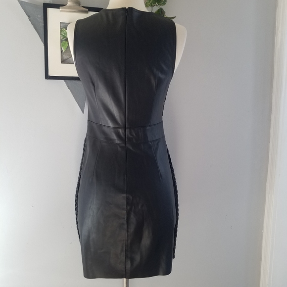 Zara Black Textured Sleeveless Dress - Picture 3 of 9